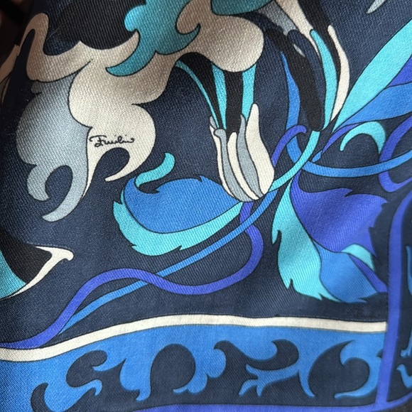 Like New!! Emilio Pucci Blue and Black Skirt with Retro Print 🤩 STUNNING 🤩 - Picture 15 of 15